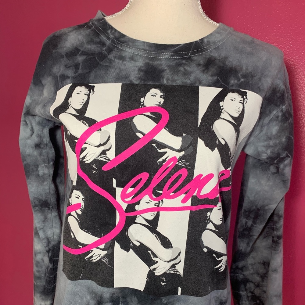 Selenas white rose collection